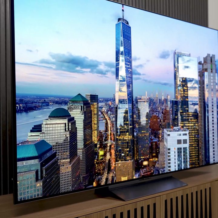 A city skyline seen on an LG C3 OLED.