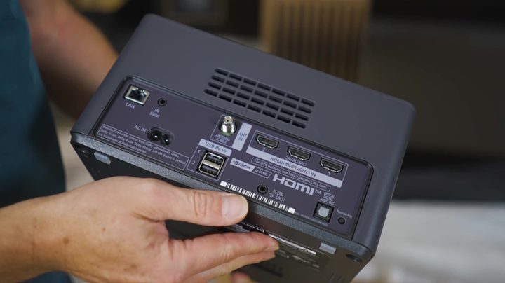 LG M3 HDMI ports.