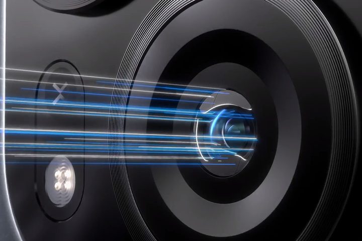 Tecno W-shaped aperture for smartphone camera.