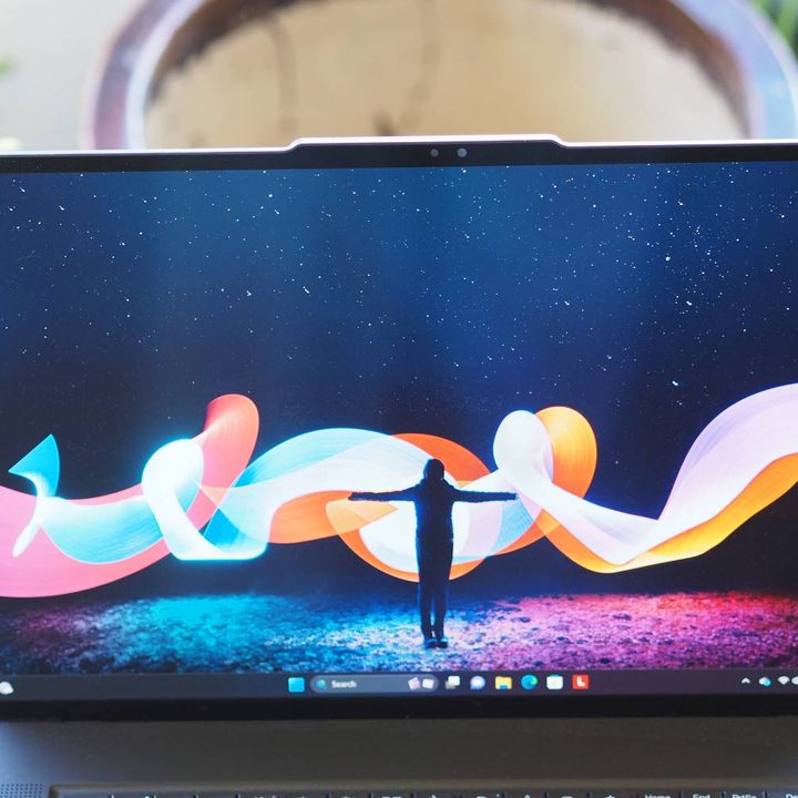 The screen of the ThinkPad Z16 Gen 2.