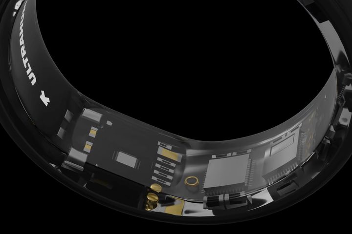 The sensors on the Ultrahuman Ring Air