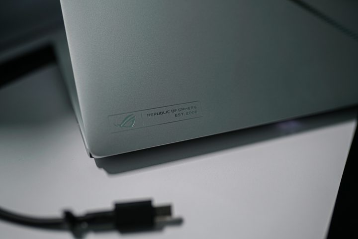 Logo on the Asus ROG Zephyrus G14.