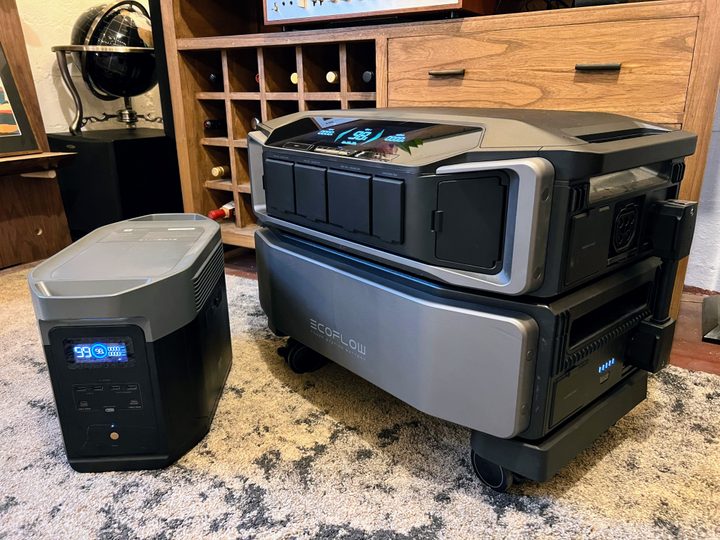The EcoFlow Delta Pro Ultra sits beside the Delta 2 Max, which offers 2kWH capacity.