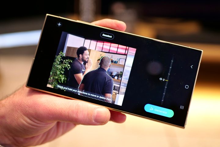Editing a photo on the Samsung Galaxy S24 Ultra using the AI toolkit.
