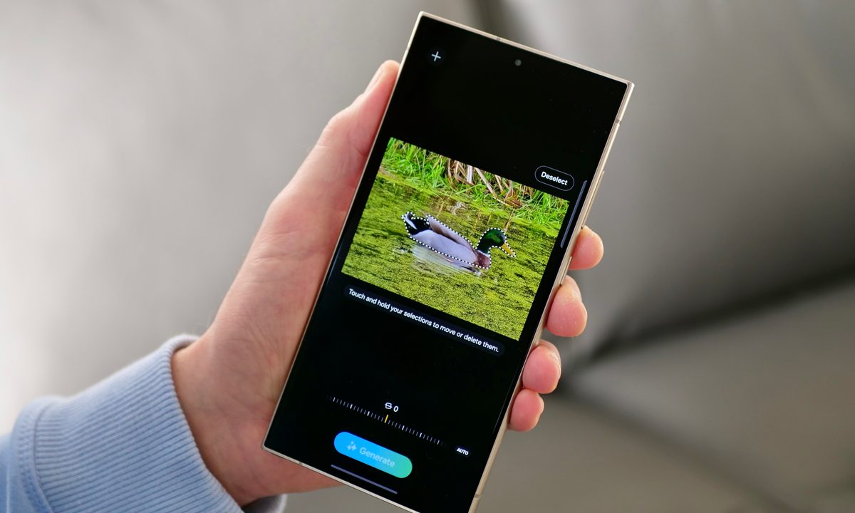 Editing a photo using the Samsung Galaxy S24 Ultra's Generative AI tools.