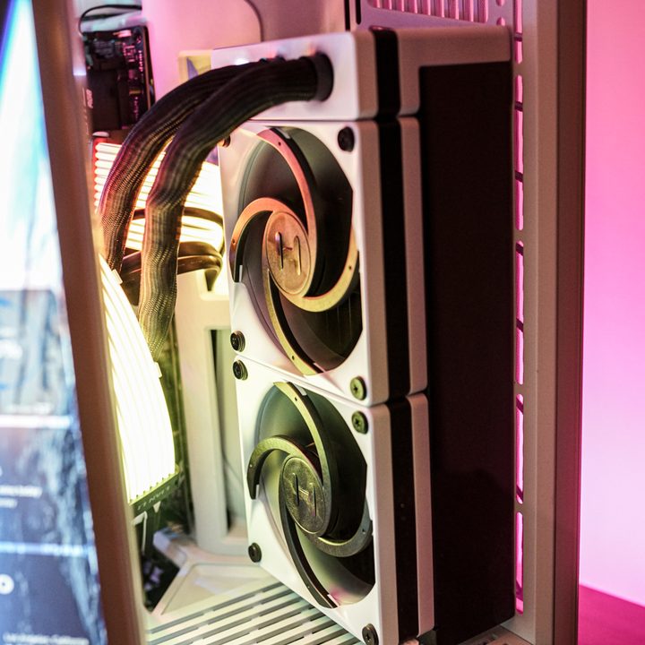 Hyte's Thicc Q60 all-in-one liquid cooler.