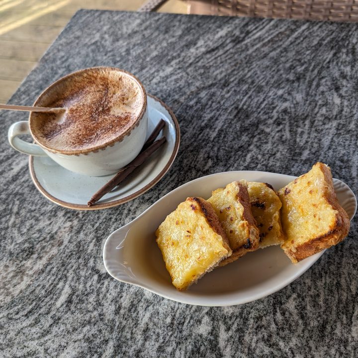 A photo taken with the Google Pixel 8's main camera.