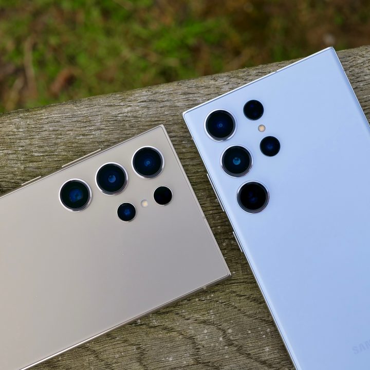 The Samsung Galaxy S24 Ultra and Galaxy S23 Ultra's camera modules.