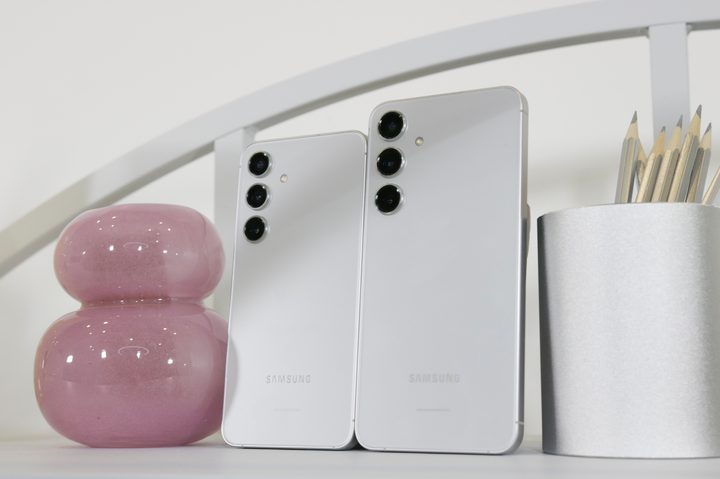 The Samsung Galaxy S24 standing upright next to the Galaxy S24 Plus.