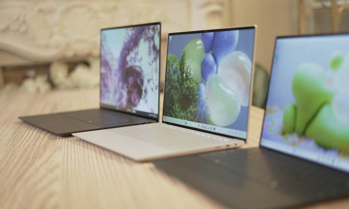 The XPS 13, XPS 14, and XPS 16 on a table.