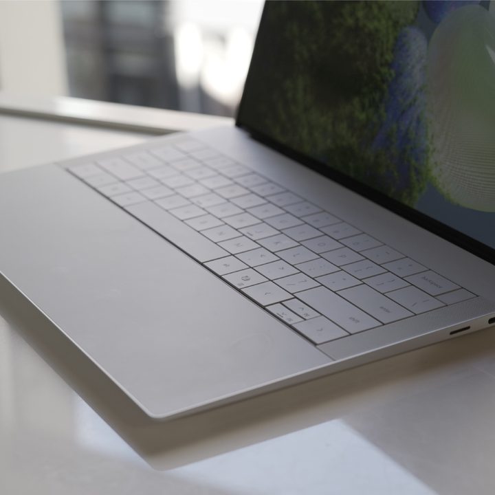 The ports seen on the XPS 14 on a window.