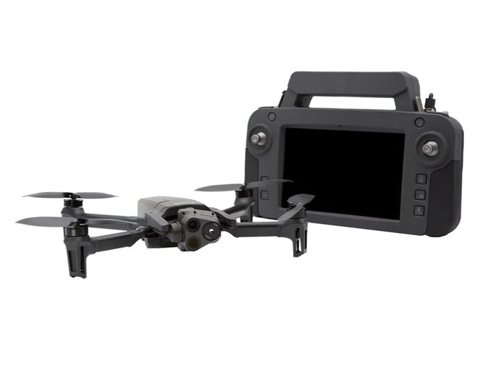 The Parrot Anafi USA and a controller deck.
