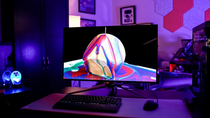 An HDR demo on the PG32UCDM.