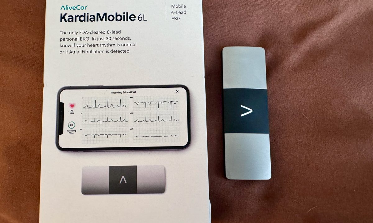 A KardioMobile 6L device next to its box.