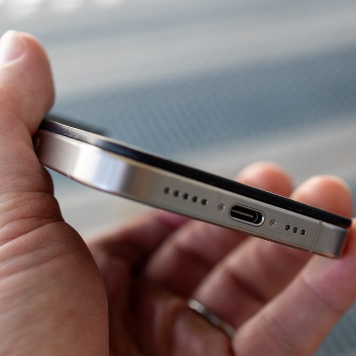 The Nomad Magnetic Leather Back Case on an iPhone 15 Pro.