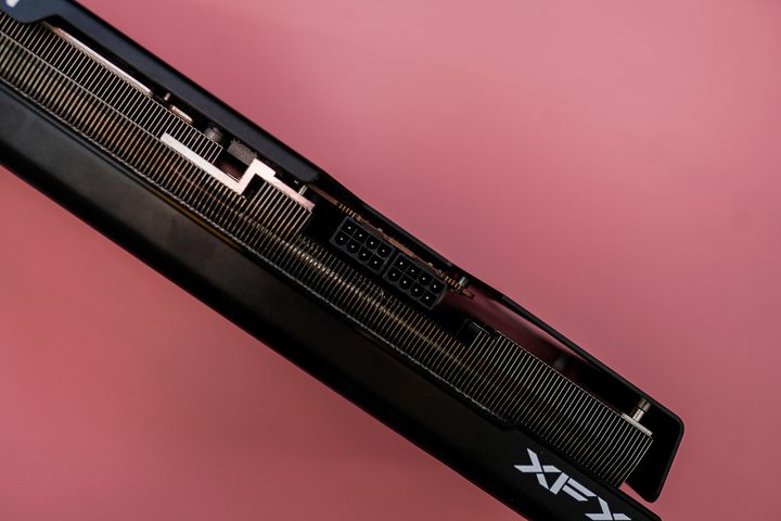 Power connectors on the RX 7900 graphics card.
