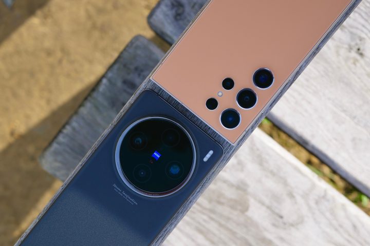 The Samsung Galaxy S24 Ultra and the Vivo X100 Pro phones camera modules.