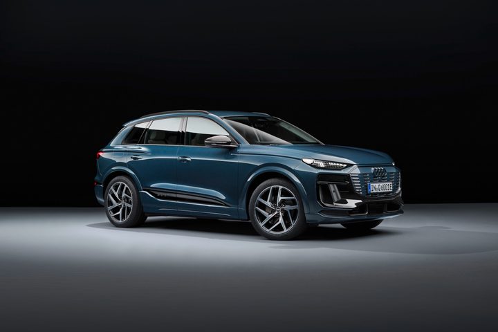 2025 Audi Q6 e-tron front three quarter view.