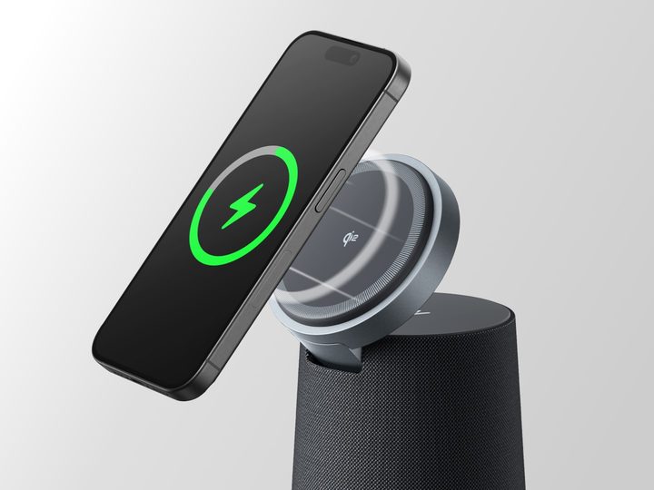 AnkerWork S600 speakerphone with smartphone mounted