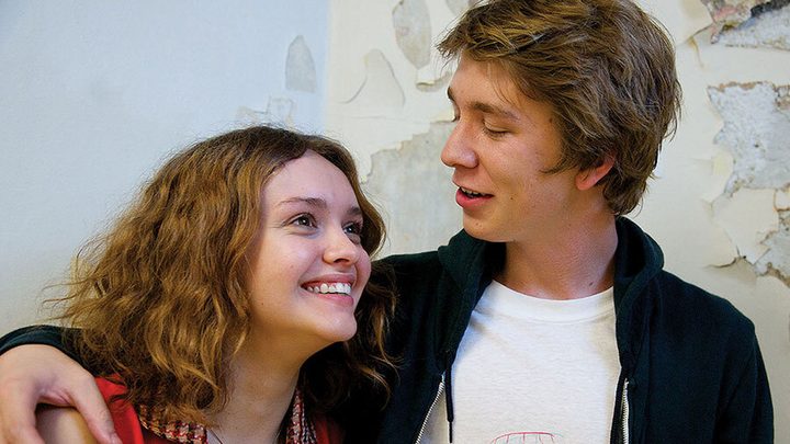 Olivia Cooke and Thomas Mann in Me and Earl and the Dying Girl.