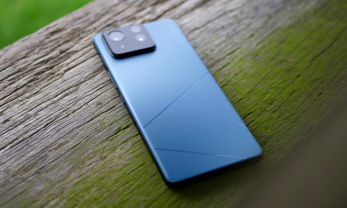The back of the Asus Zenfone 11 Ultra.