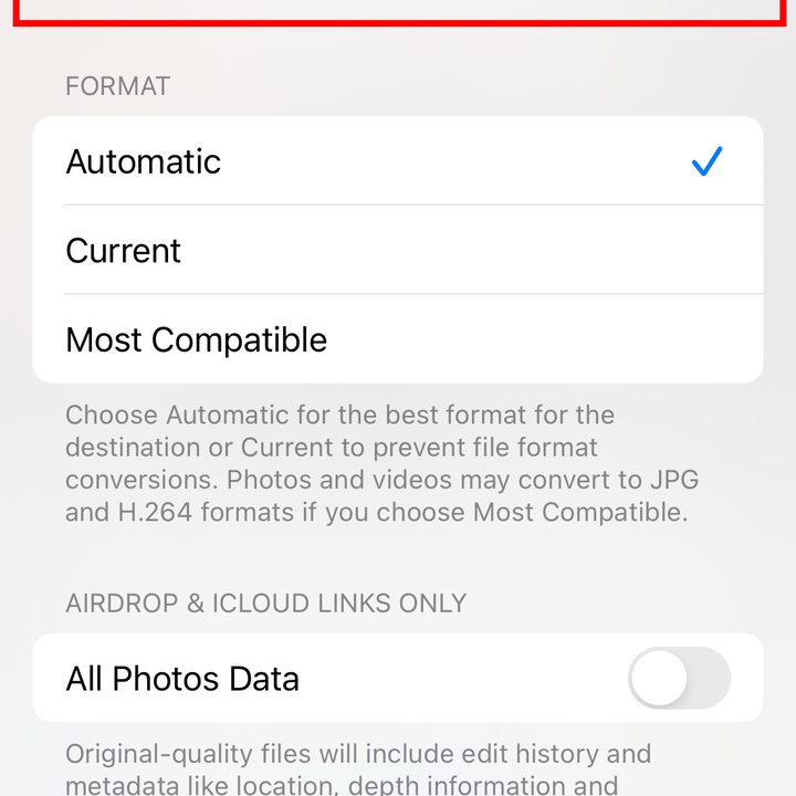 Turning off a location for a shared picture in iOS.