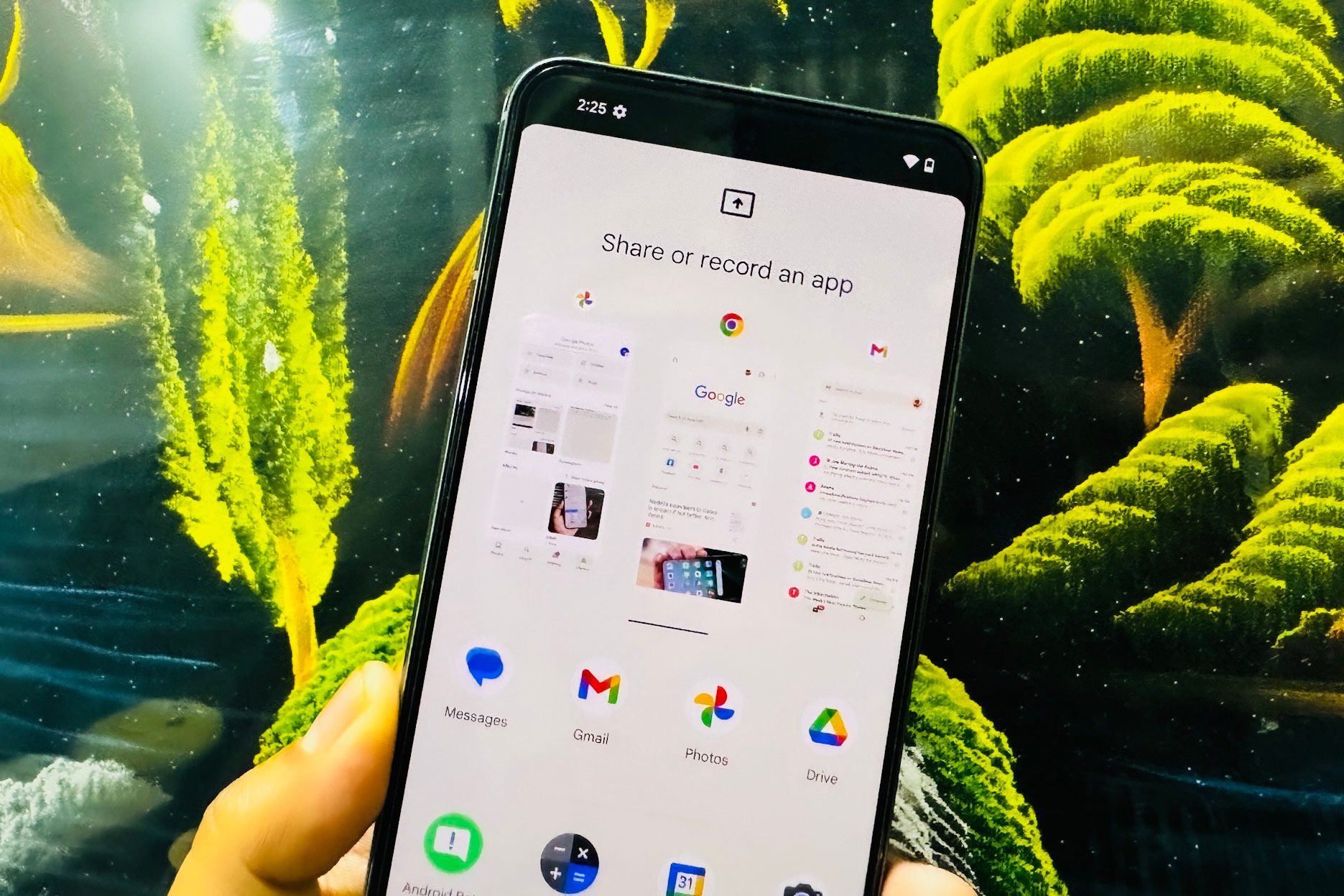Picking apps for partial screen recording in Android 15.