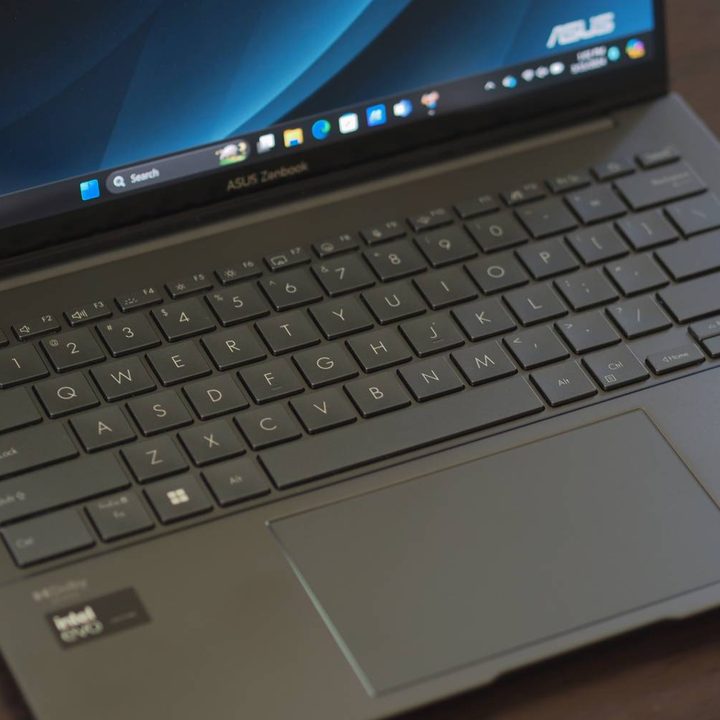 The keyboard of the Zenbook 14Q.