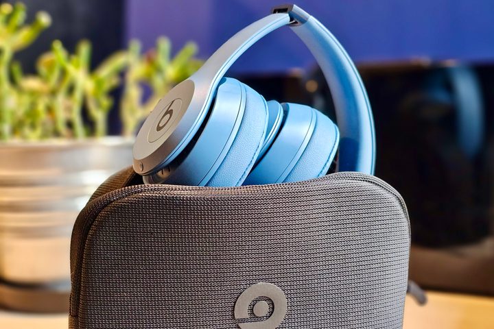 Beats Solo 4.
