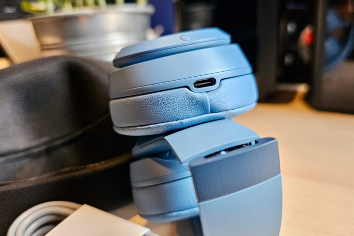 Beats Solo 4.