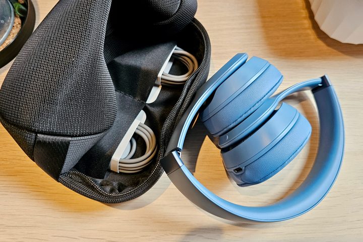 Beats Solo 4.