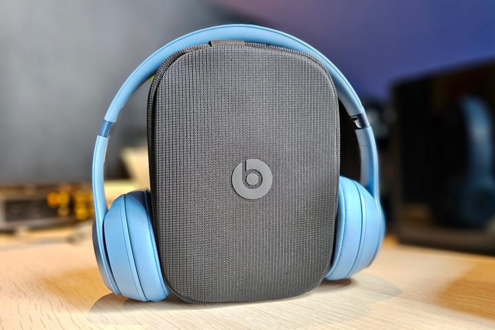 Beats Solo 4.