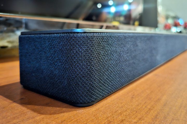 Klipsch Flexus Core 200: left view.