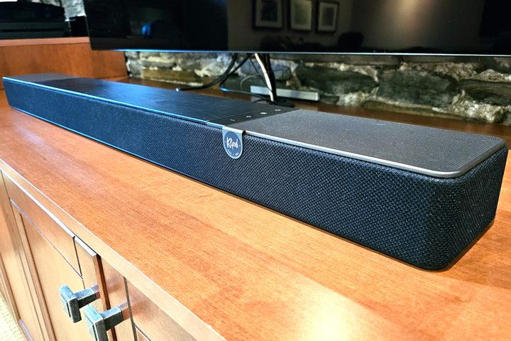 Klipsch Flexus Core 200: angled view.