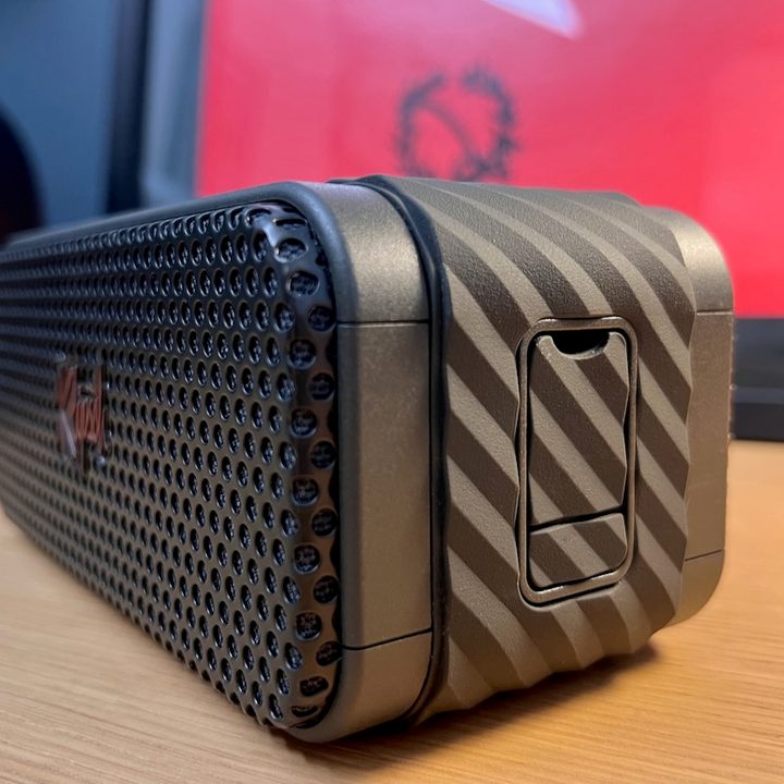 The closed USB-C port of the Klipsch Nashville Bluetooth speaker.
