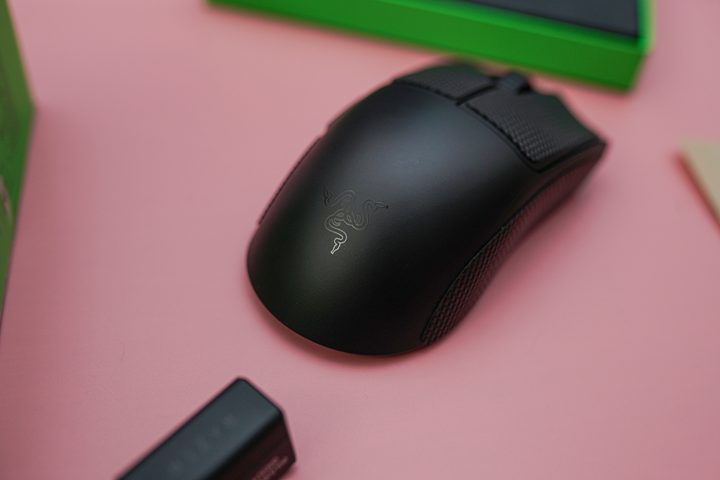The Razer logo on the Viper V3 Pro mouse.