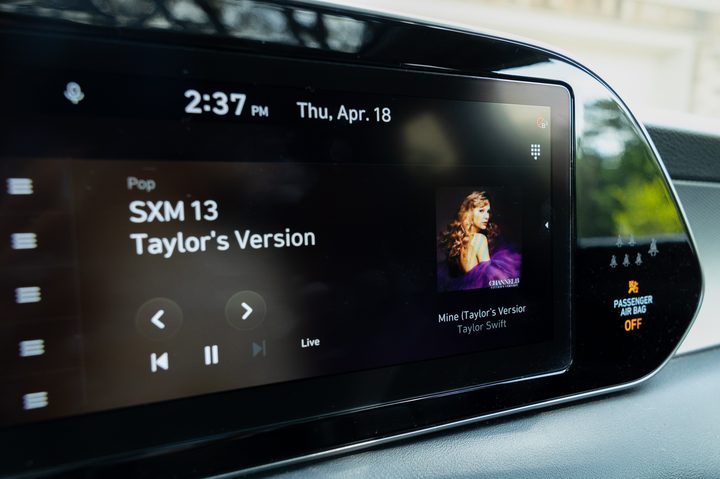 Taylor Swift on SiriusXM in a Hyundai Palisade.