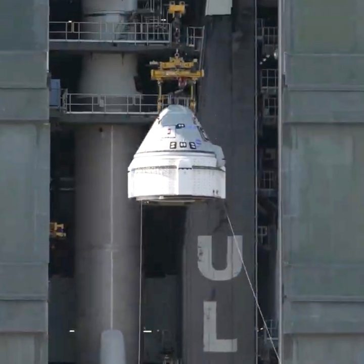 Boeing's Starliner spacecraft being stacked on the Atlas V rocket.