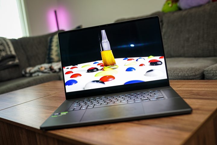 The Asus ROG Zephyrus G16 playing an OLED demo.
