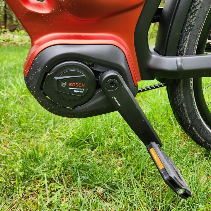 Gazelle Eclipse e-bike powered by Bosch Performance Line Speed mid-drive motor.