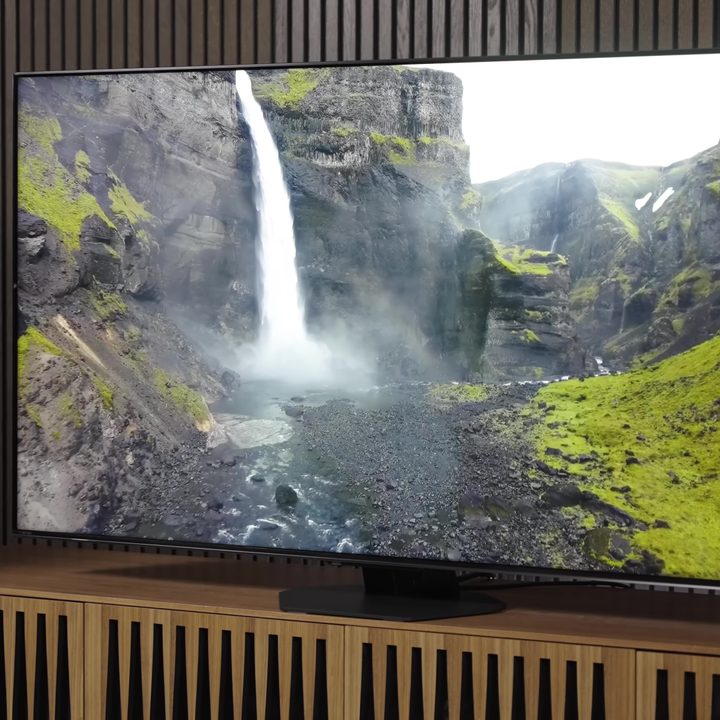 Hisense U8N
