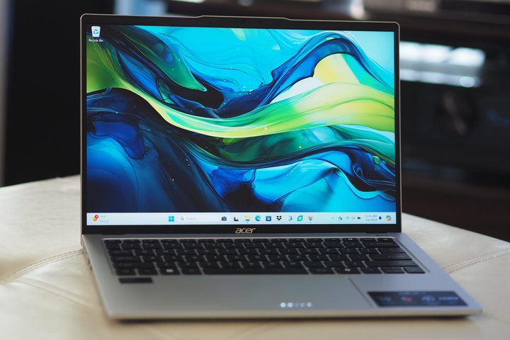 Acer Swift Go 14 front view showing display and keyboard.