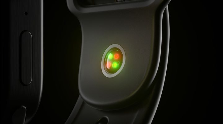 Apple Watch concept by Wordsmattr.io showing off a blood pressure sensor.