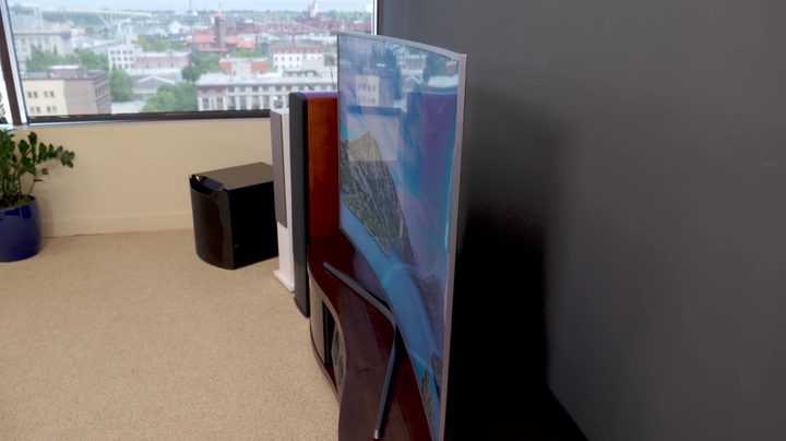 curved tv