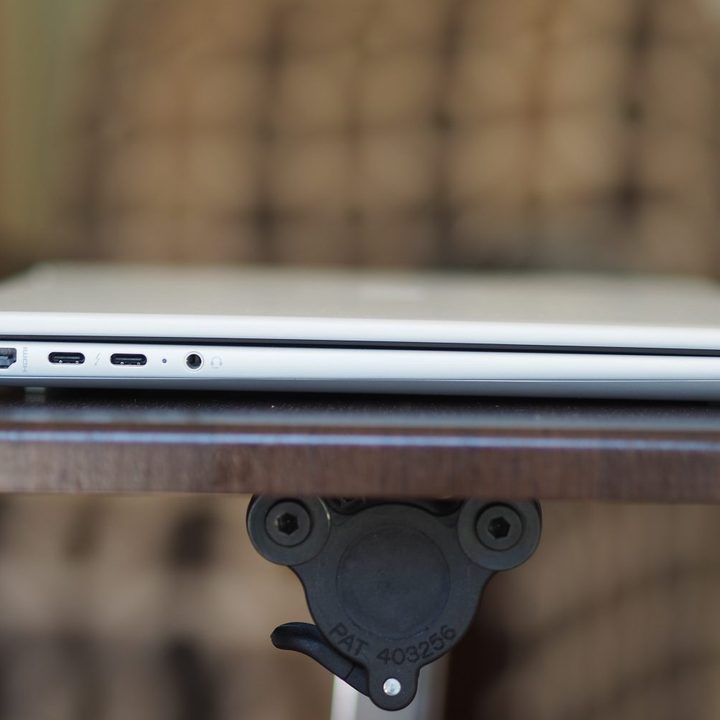 HP EliteBook 1040 2024 left side view showing ports.