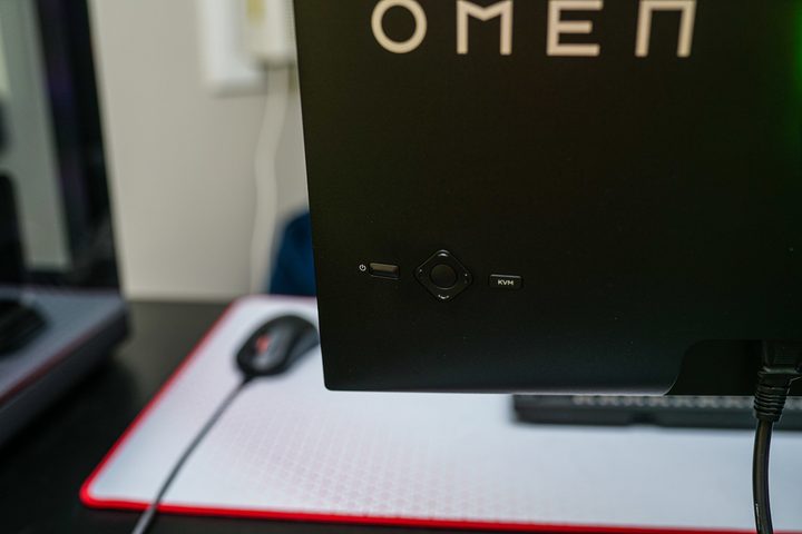 Controls on the HP Omen 27k.