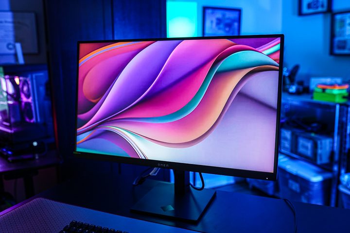 Color waves on the HP Omen 27k.