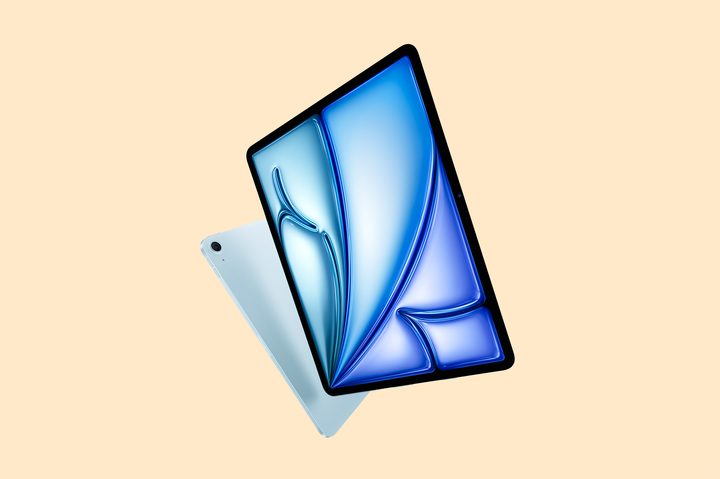 13-inch iPad Air 2024 M2 in blue color.