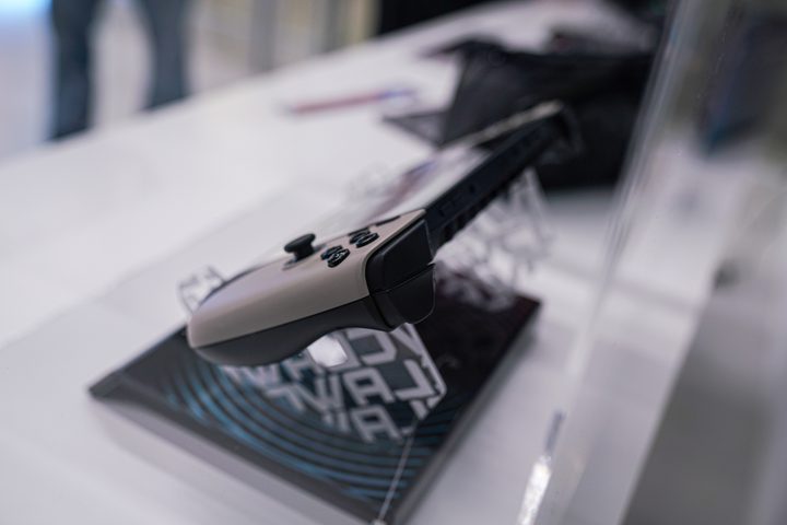 The edge of the new MSI Claw.