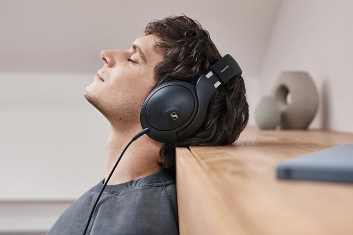 Sennheiser HD 620S closed-back headphones.